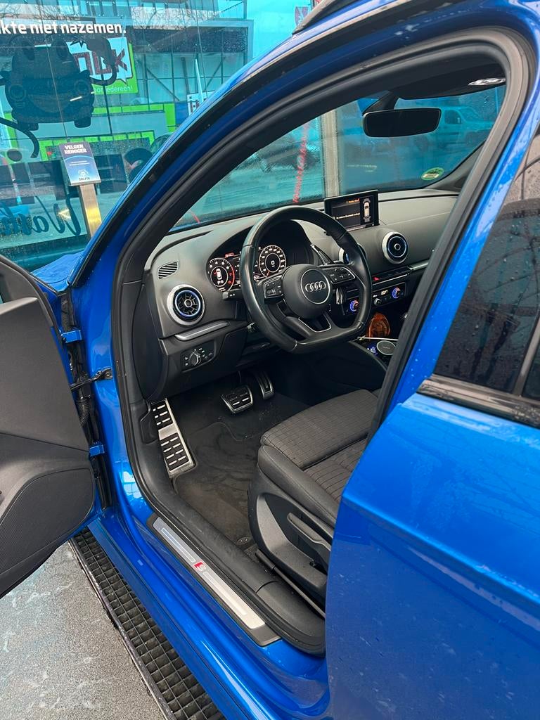 Audi 2017 3x s-line black optic, Auto's, Audi, Automaat, 4 cilinders, Blauw, 1395 cc