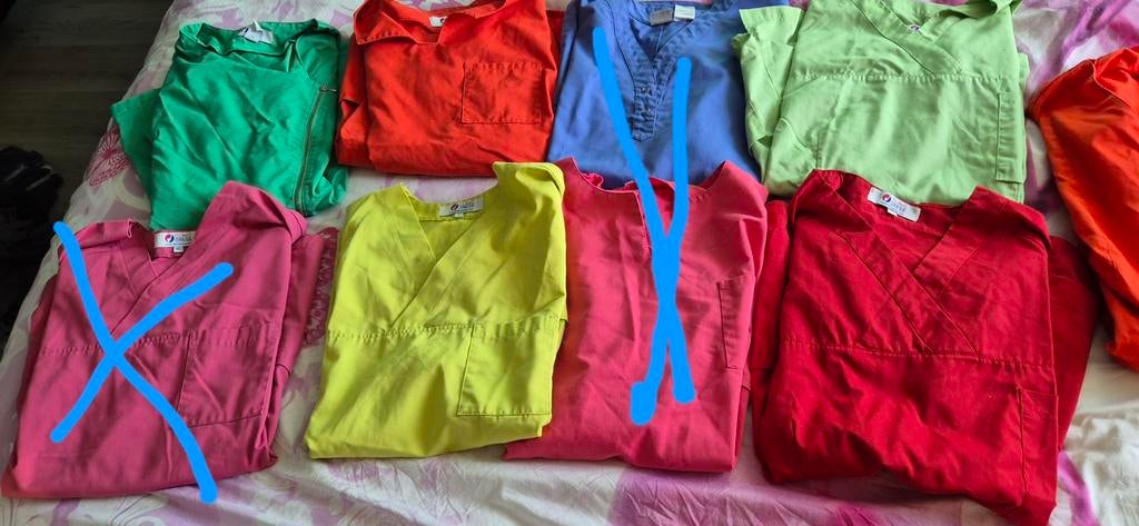 uniformen ( zorg)  6 stuks. M/L, Ophalen of Verzenden