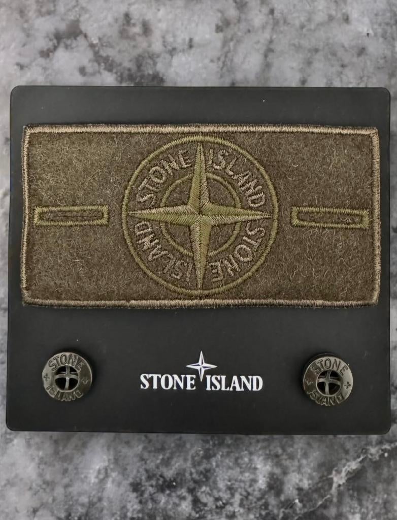 Khaki Stone Island badge logo classic patch, Ophalen of Verzenden, Zo goed als nieuw