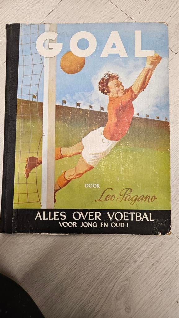 Goal - Alles over voetbal voor jong en oud!, Ophalen of Verzenden, Gelezen, Leo Pagano, Balsport