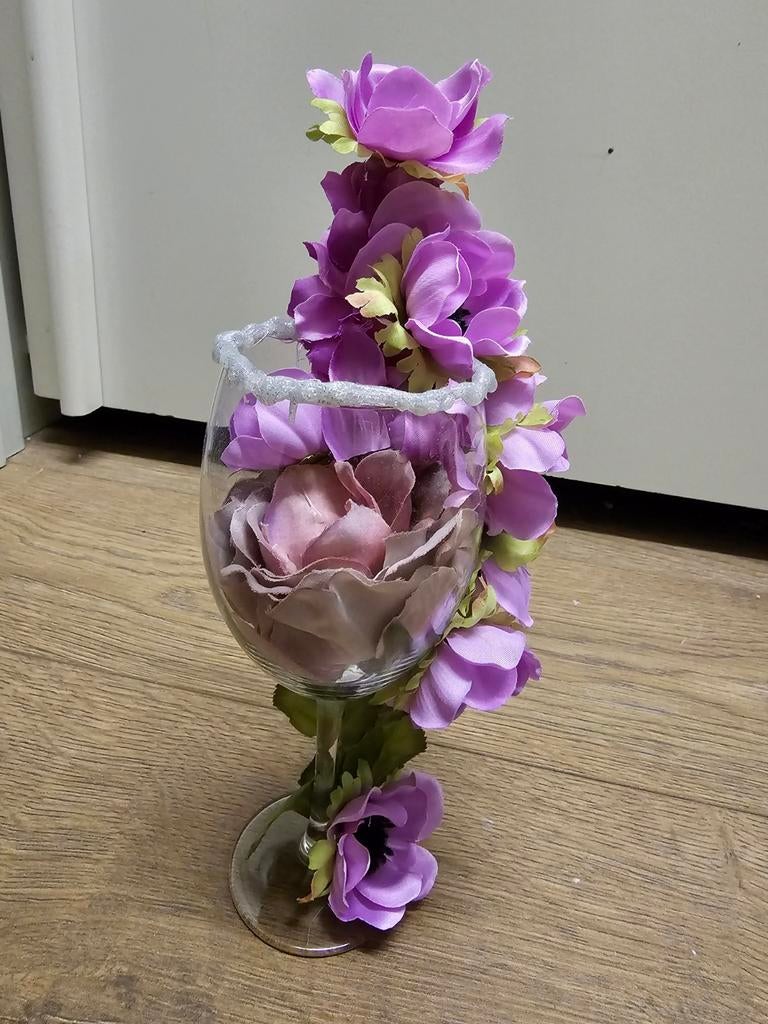 Handgemaakt Paars Bloemenjuweel
Nieuw zonder prijskaartje, Ophalen of Verzenden