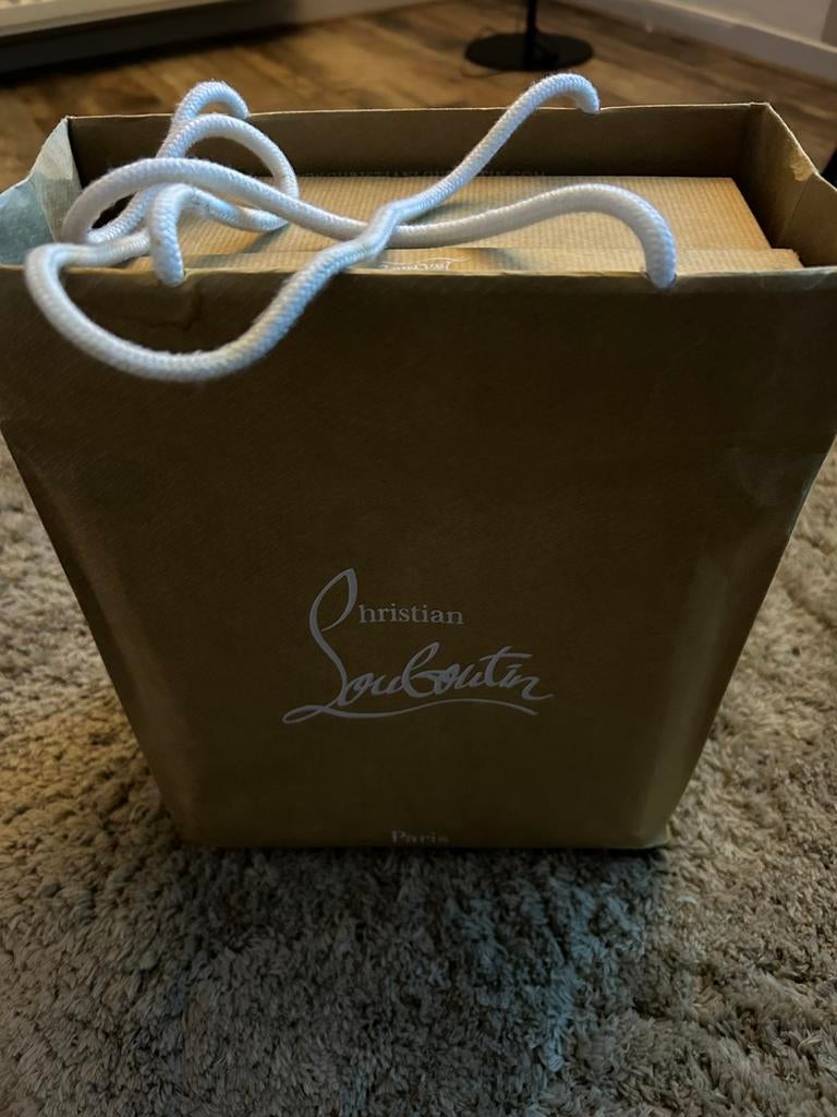 Christian Louboutin So Kate – Nude – Maat 35, Ophalen of Verzenden, Zo goed als nieuw, Beige