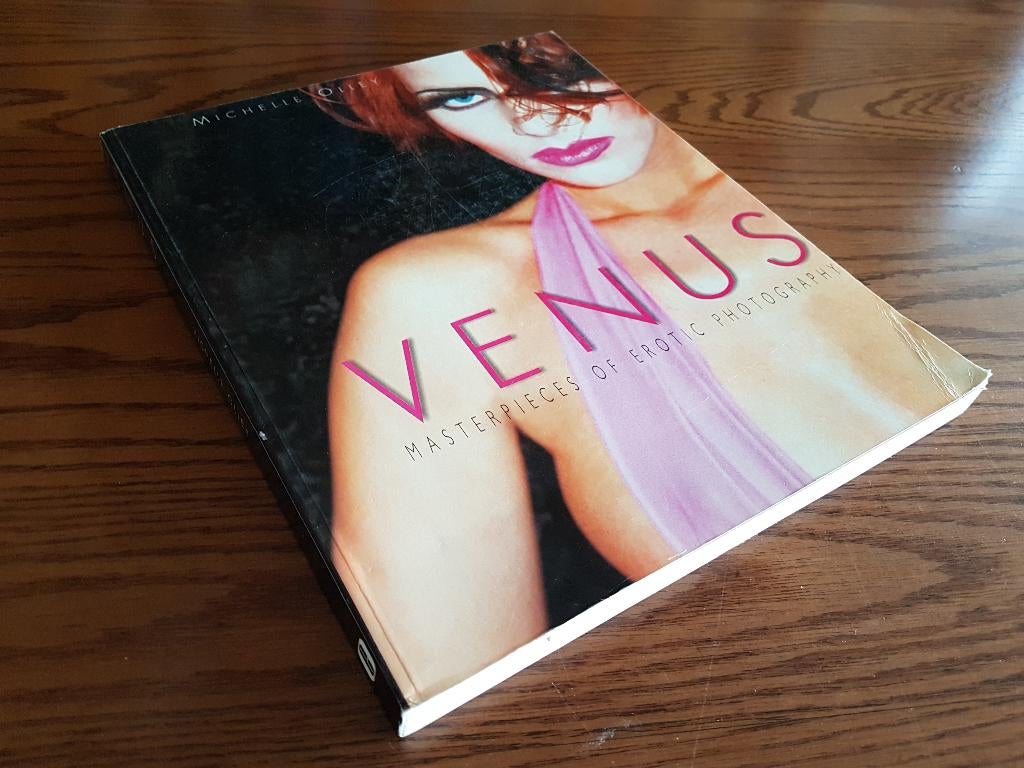 VENUS – Masterpieces of EROTIC PHOTOGRAPHY – Michelle Olley, Boeken, Ophalen of Verzenden, Gelezen, Fotografen