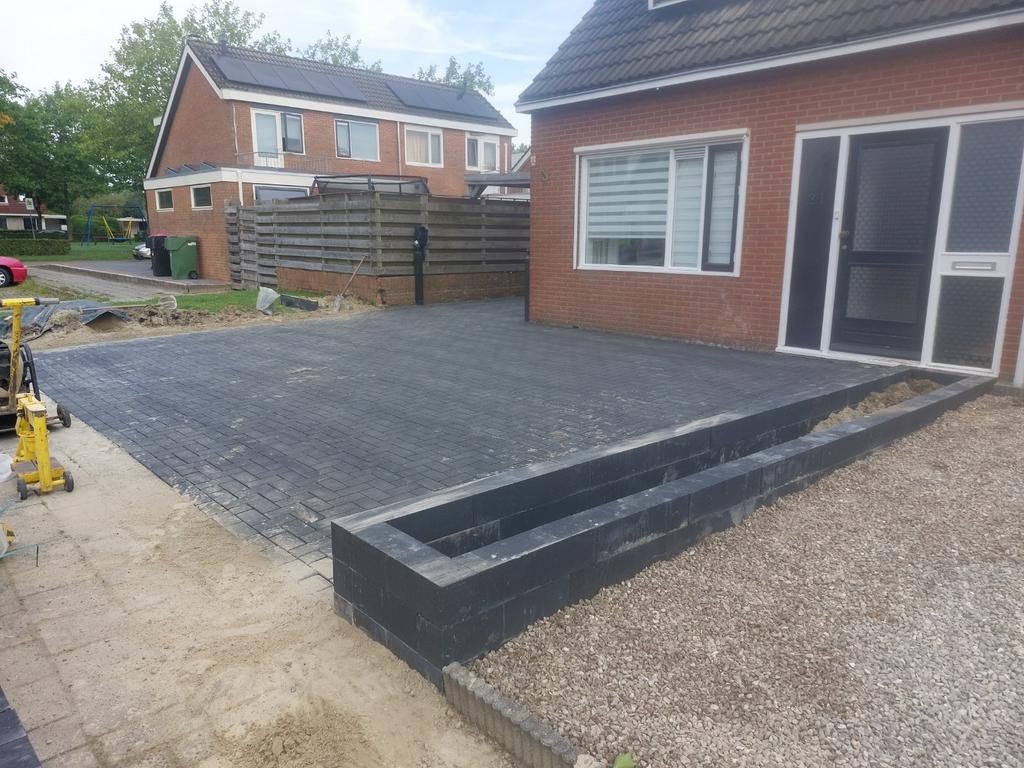 Tuinaanleg Bestrating Schuttingen Grondwerk Kraanverhuur, Diensten en Vakmensen, Tuinmannen en Stratenmakers, Bestrating, Hekwerk of Schuttingen