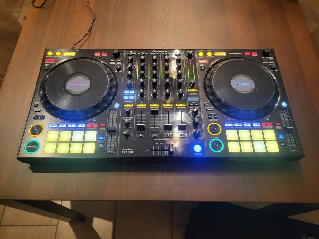 Pioneer DJ DDJ1000 met Stofkap en Tas, Muziek en Instrumenten, Dj-sets en Draaitafels, Ophalen of Verzenden, Gebruikt, Draaitafel