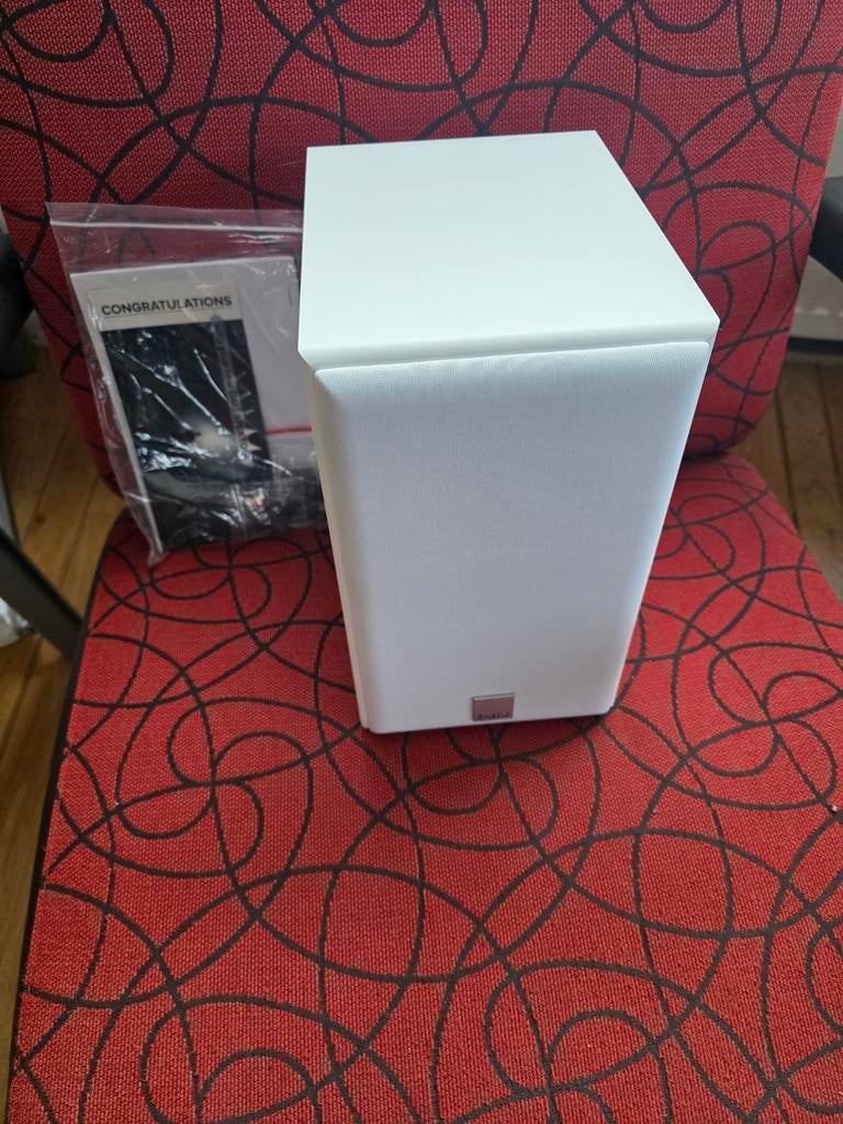 DALI Spektor 2, nooit gebruikt, 1 stuks, Audio, Tv en Foto, Luidsprekers, Zo goed als nieuw, 60 tot 120 watt, Front, Rear of Stereo speakers