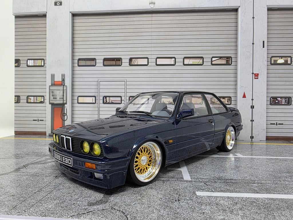 Bmw 325i E30 M-Paket 1:18 in OVP verlaagd en BBS Velgen, Ophalen of Verzenden, Zo goed als nieuw, Overige merken