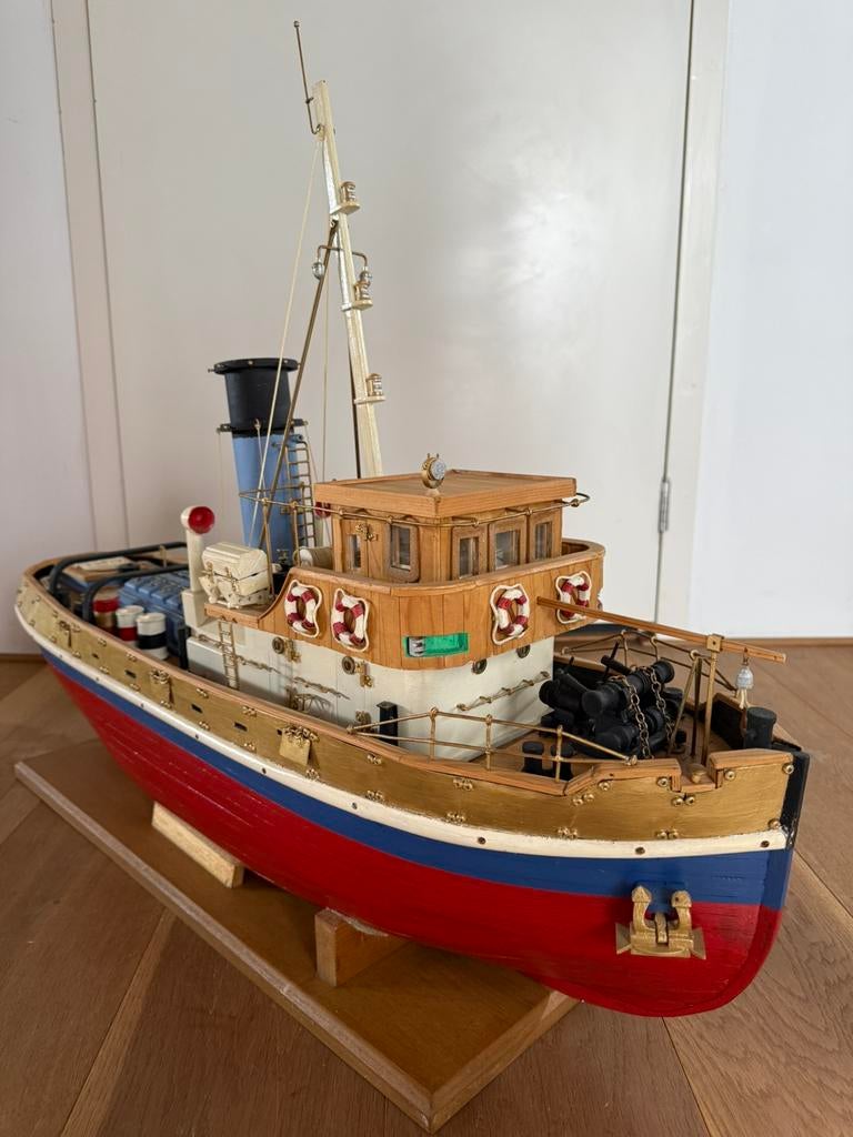 TUGBOAT ANTEO, Ophalen, Zo goed als nieuw