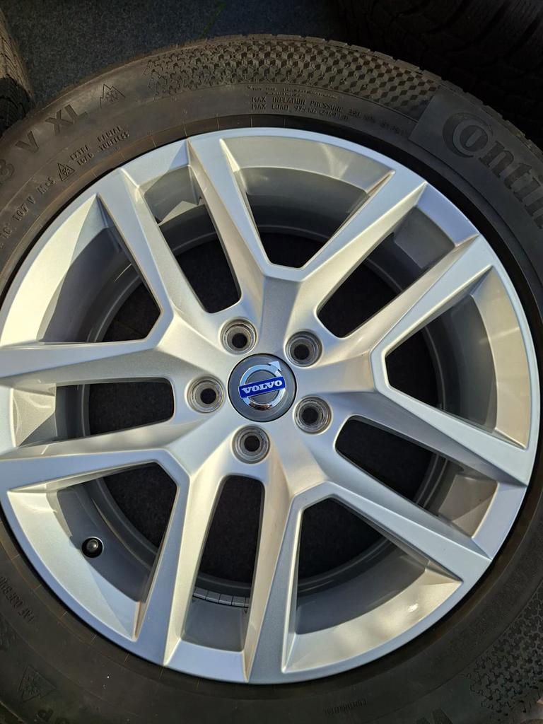 Volvo XC60 18inch winterset, Auto-onderdelen, Banden en Velgen, Ophalen, 18 inch, Gebruikt, Banden en Velgen