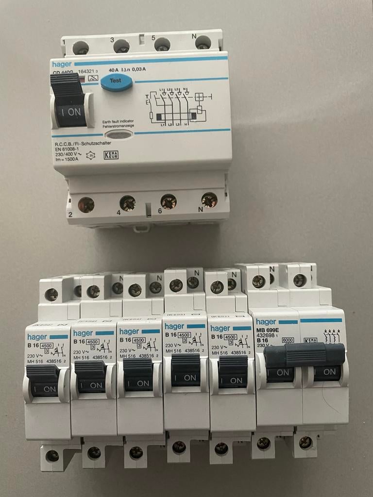 Hager aardlekschakelaar en automaten, Ophalen of Verzenden, Gebruikt, Overige typen