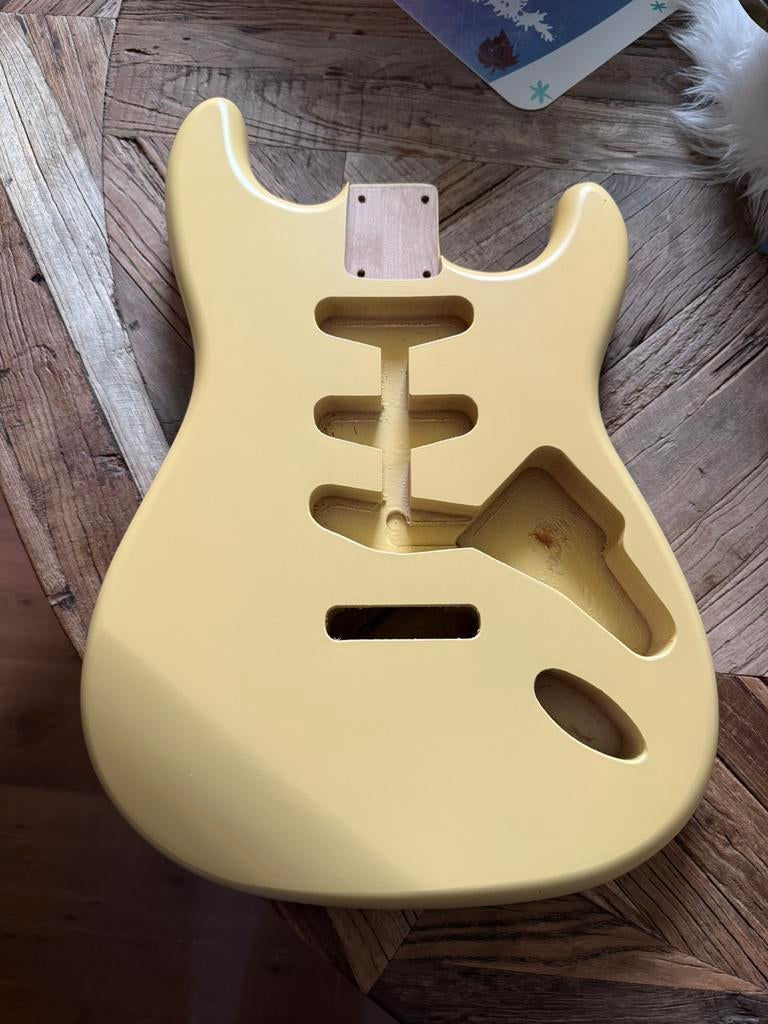 Stratocaster body” Desert Sand Nitro satin finish” new, Muziek en Instrumenten, Instrumenten | Onderdelen, Verzenden, Geen, Geen