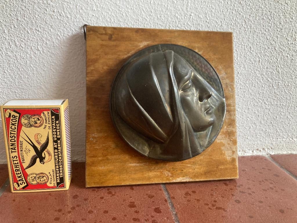 Koper klein Maria hoofd schildje muurschildje met beeldje, Ophalen of Verzenden