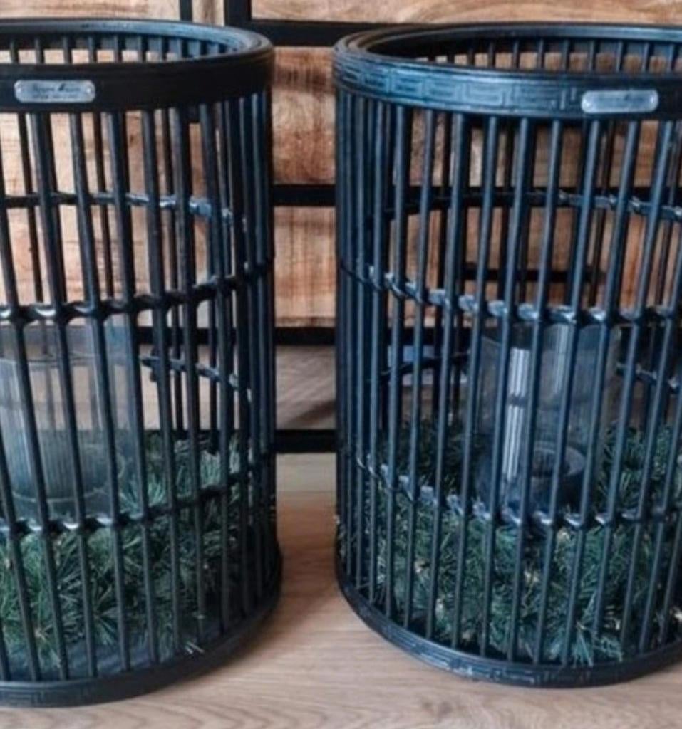 2 Riviera Maison Windlichten - ZGAN, Zwart, Ophalen of Verzenden, Zo goed als nieuw, Metaal