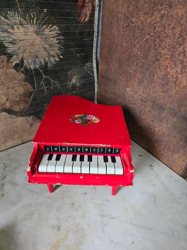 Oud rood houten kinder piano, Antiek en Kunst, Ophalen of Verzenden