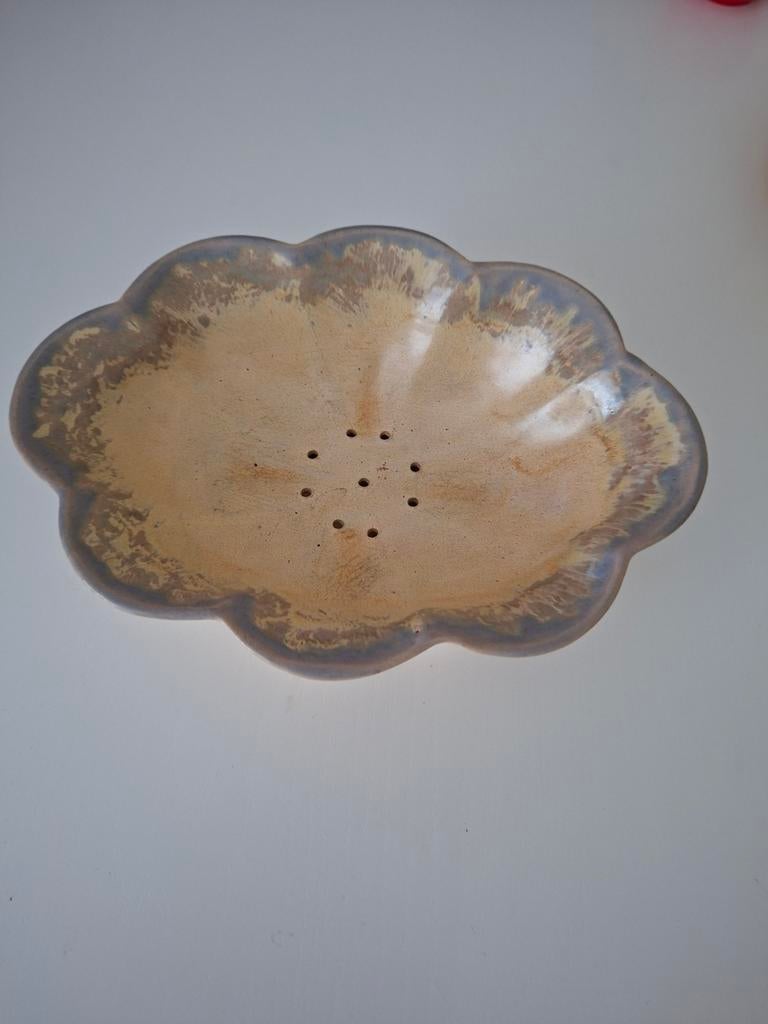 Aardewerk fruittest met bloemvorm, Ophalen of Verzenden