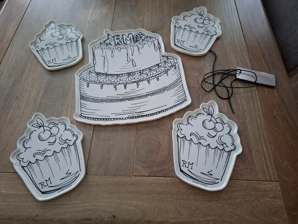 Riviera Maison  - Taartplateau & 4 gebaksbordjes  - NIeuw!, Ophalen, Nieuw