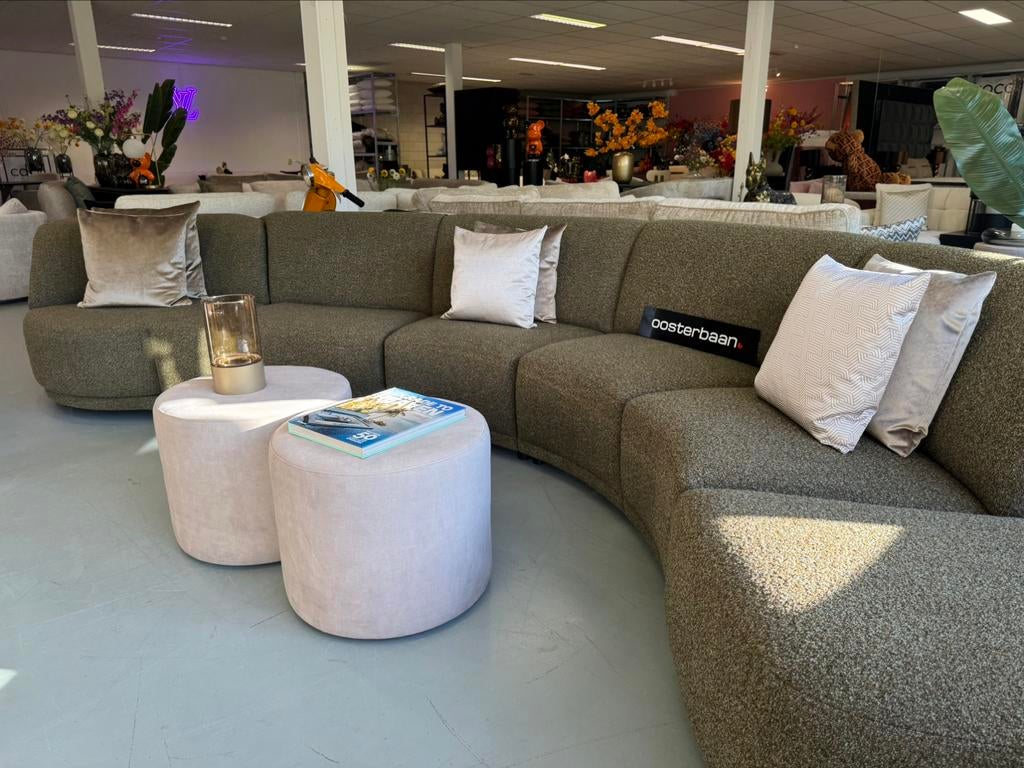 Luxe Ovale Loungebank Clyde + Draaifauteuil NIEUW - Uniek, Info@oosterbaanwonen.nl, Venus 31 8448CE Heerenveen, Hoekbank, Oosterbaan Wonen