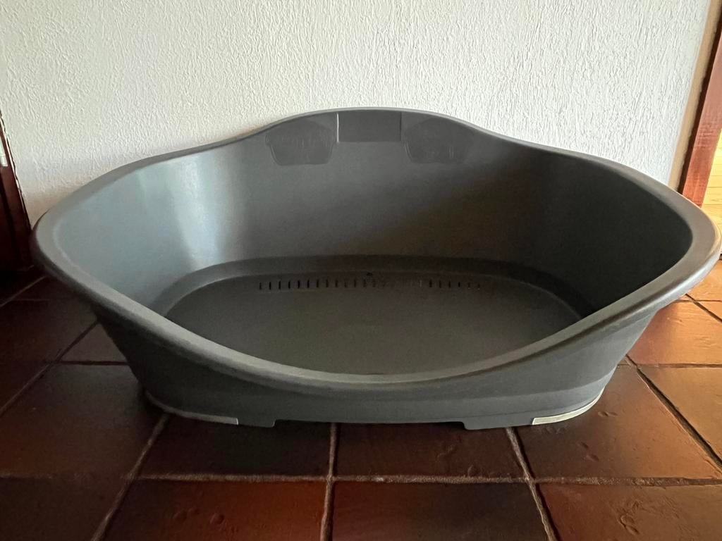 ZGAN hondenmand kunststof Beeztees antraciet M, Ophalen, Zo goed als nieuw