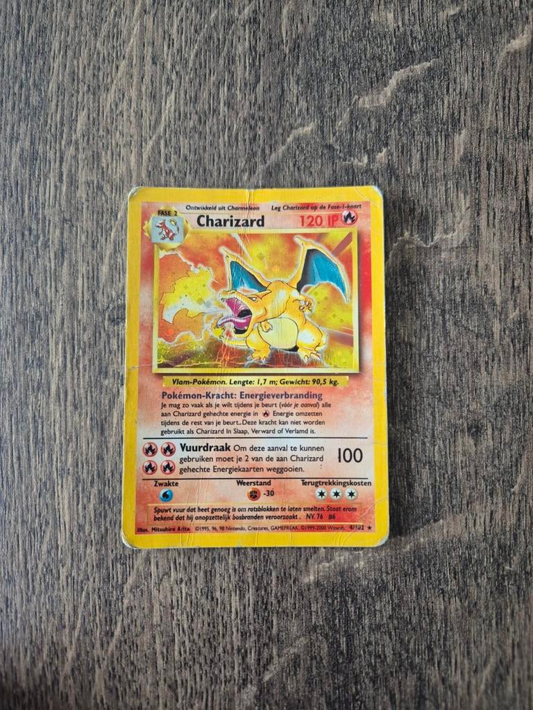 Charizard Holo Base Set 4/102, Verzenden, Zo goed als nieuw