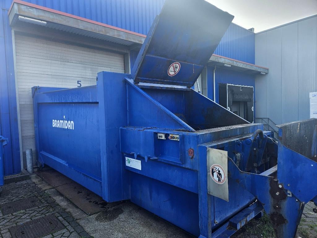 Perscontainer 20m³, Ophalen