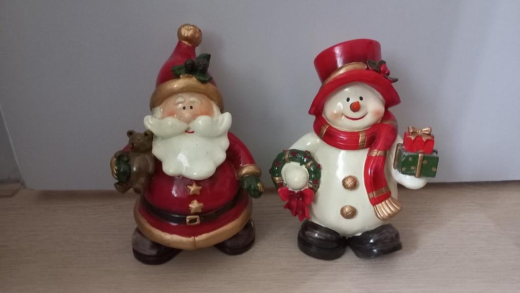 Kerstfiguren van steen - Kerstman en Sneeuwpop, Ophalen of Verzenden, Zo goed als nieuw