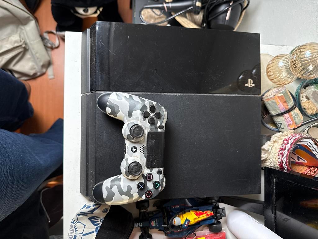 PS4 in goede staat met controller, Spelcomputers en Games, Spelcomputers | Sony PlayStation 4, Ophalen of Verzenden, Gebruikt
