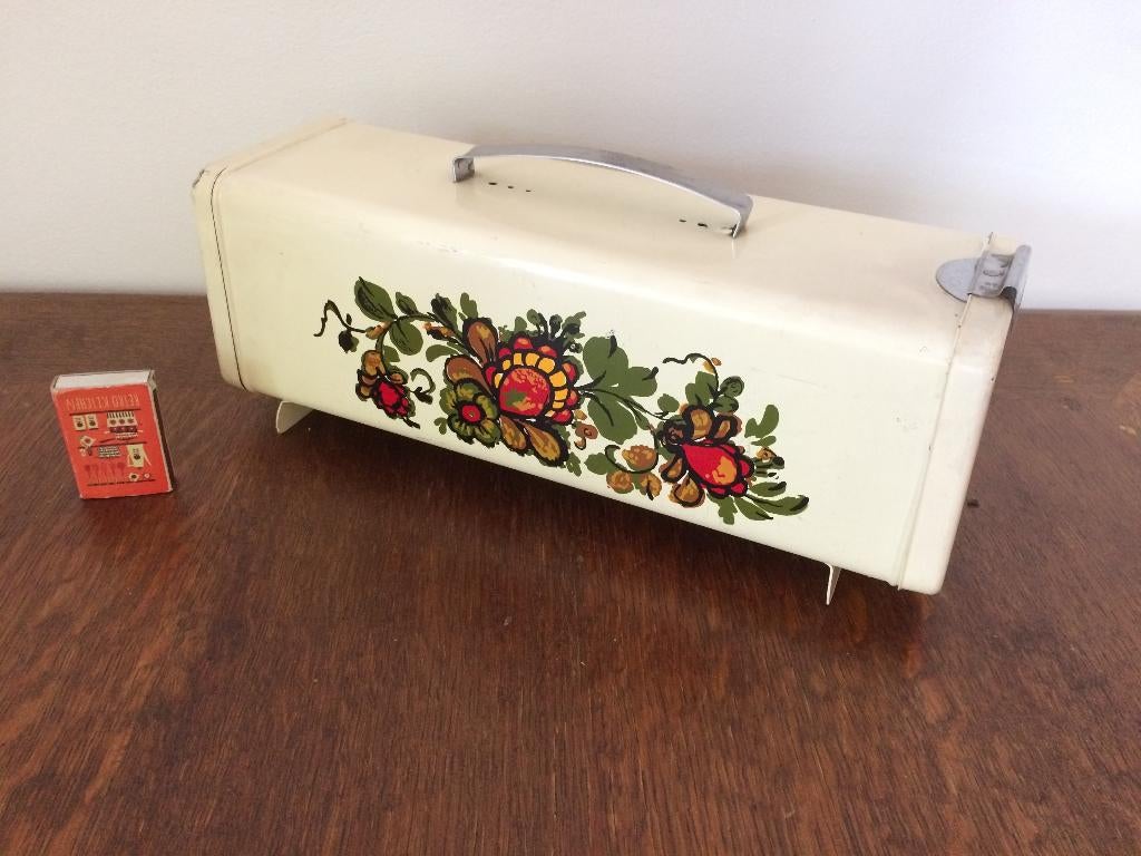 Brabantia witte peperkoektrommel bloemetjes jaren 60 / 70, Ophalen of Verzenden, Gebruikt, Koek(jes), Overige merken