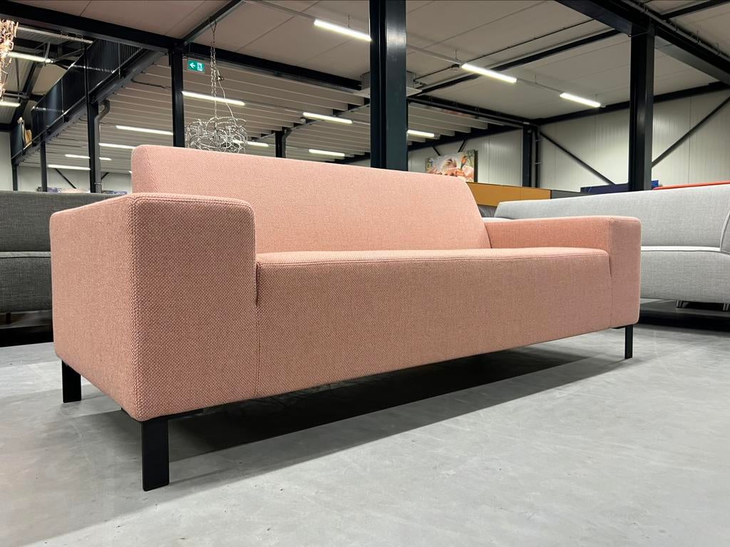 Nieuw Gelderland 6511 2,5 zits bank stof roze Panama Design, Huis en Inrichting, Banken | Bankstellen, 75 tot 100 cm, Ophalen of Verzenden