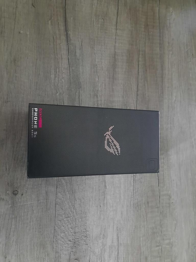 ASUS ROG Phone 5s Gaming Telefoon - Krachtige Prestaties, Ophalen of Verzenden, Zo goed als nieuw, Zonder abonnement, Zonder simlock