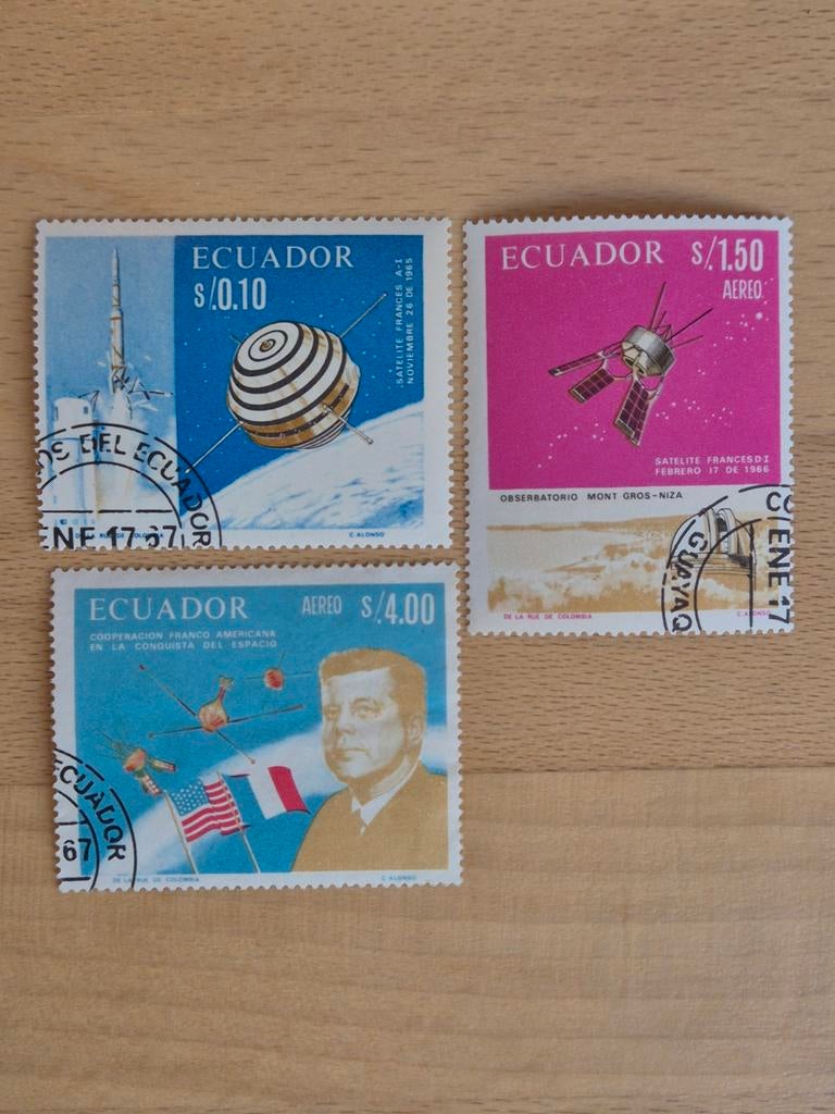 Ecuador 1966 ruimtevaart, Postzegels en Munten, Postzegels | Amerika, Ophalen of Verzenden, Gestempeld, Zuid-Amerika