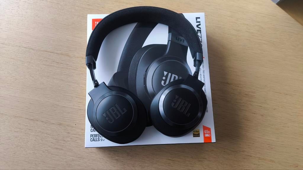 JBL Live 770NC, Overige merken, Zo goed als nieuw, Draadloos, Op oor (supra aural)