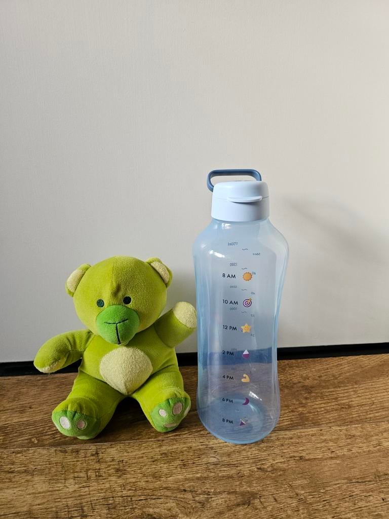 # Tupperware nieuwe 2 liter fles met handvat en dagindicatie, Ophalen of Verzenden, Nieuw, Blauw, Beker of Kan