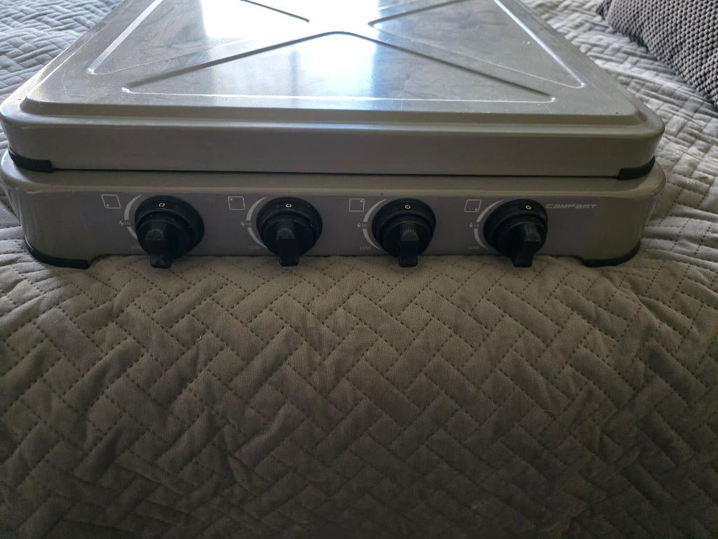 GASSTEL CAMPART 4-PITS GRIJS, Ophalen, Zo goed als nieuw