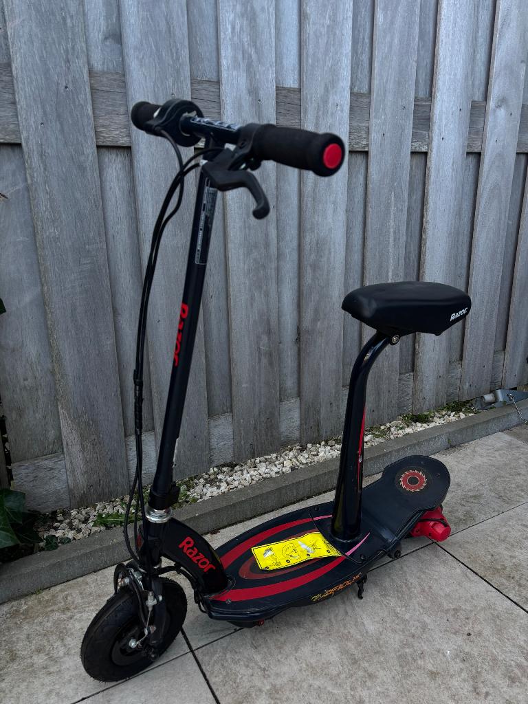 Elektrische step Razor, Fietsen en Brommers, Steps, Zo goed als nieuw, Elektrische step (E-scooter), Ophalen