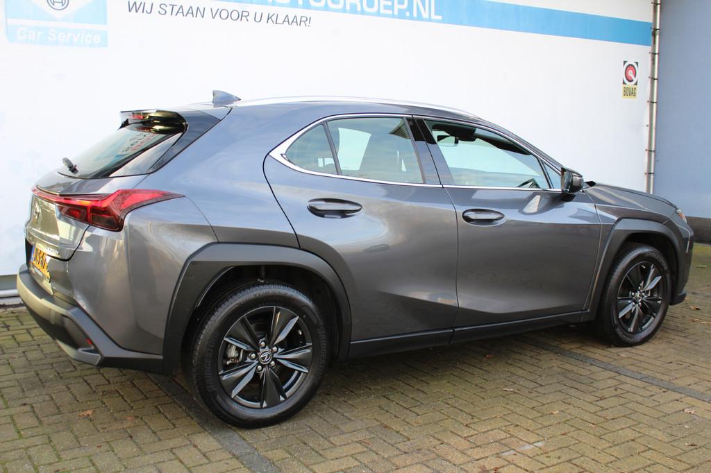 Lexus UX 250h | Achteruitrijcamera | Keyless entry/start | C, Stof, Gebruikt, 4 cilinders, Met garantie (alle)