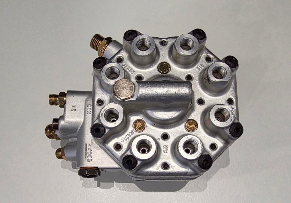 Gereviseerd Brandstofverdeler 0438100111 W126 R107 380 500, Ophalen, Gereviseerd, Mercedes-Benz