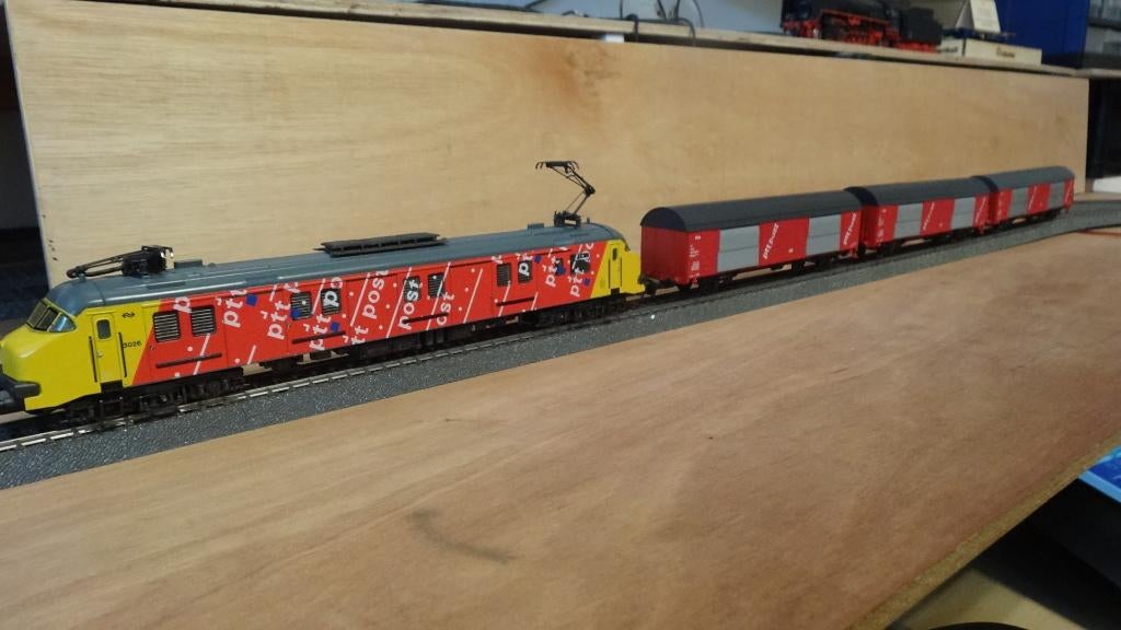 Complete NS POSTTREIN met DIGITALE loc Marklin 3386, Ophalen, Wisselstroom, Gebruikt, Locomotief