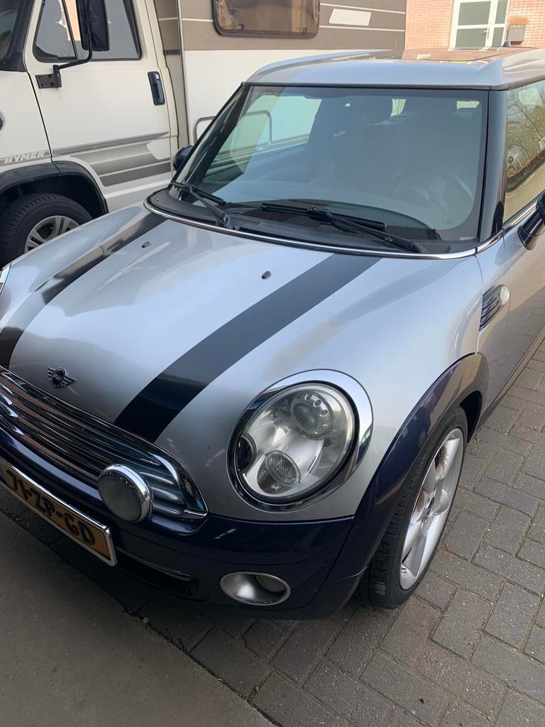 Mini Clubman 1.6 16V Cooper 2007, Auto's, Mini, Voorwielaandrijving, 4 cilinders, 4 stoelen, Leder en Stof