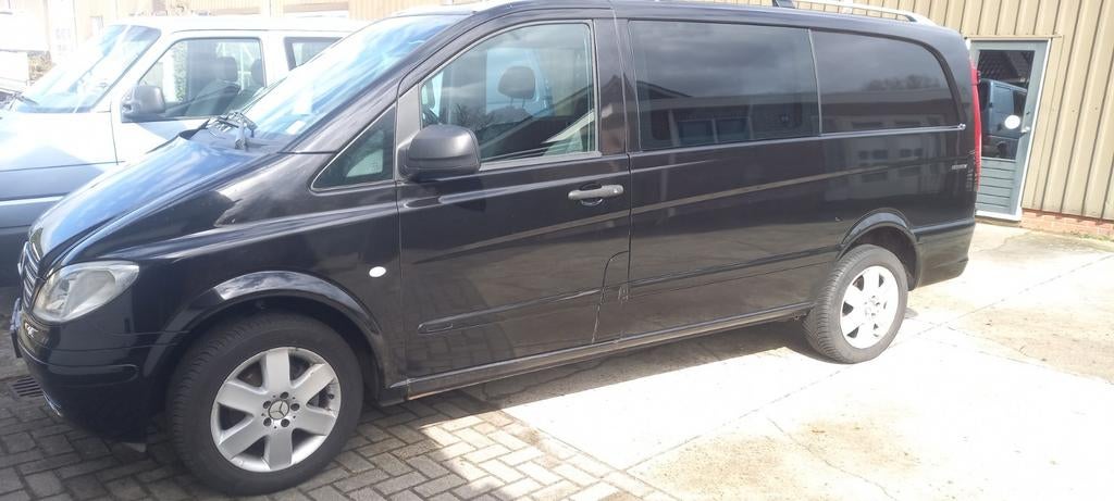 Mercedes-Benz Vito 2.1 CDI 111 2009, Auto's, Zwart, 4 cilinders, 2000 kg, Zwart