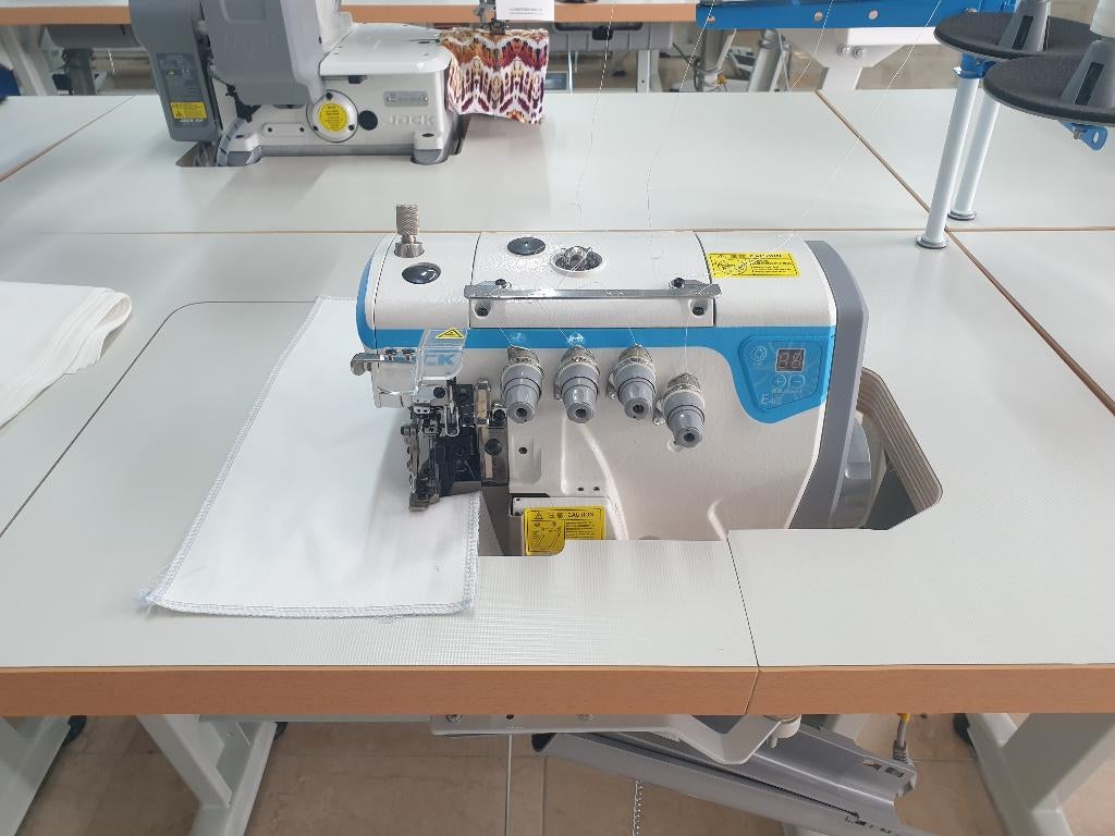 ACTIE NU OPGEBOUWD JACK E4-4DRAADS LOCK MACHINE ACTIE, Nieuw, Lockmachine, Industrieel, Ophalen