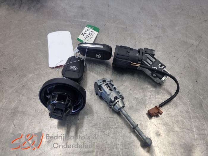 Kontaktslot + Sleutel van een Toyota Pro-Ace, Gebruikt, -, -, Ophalen of Verzenden