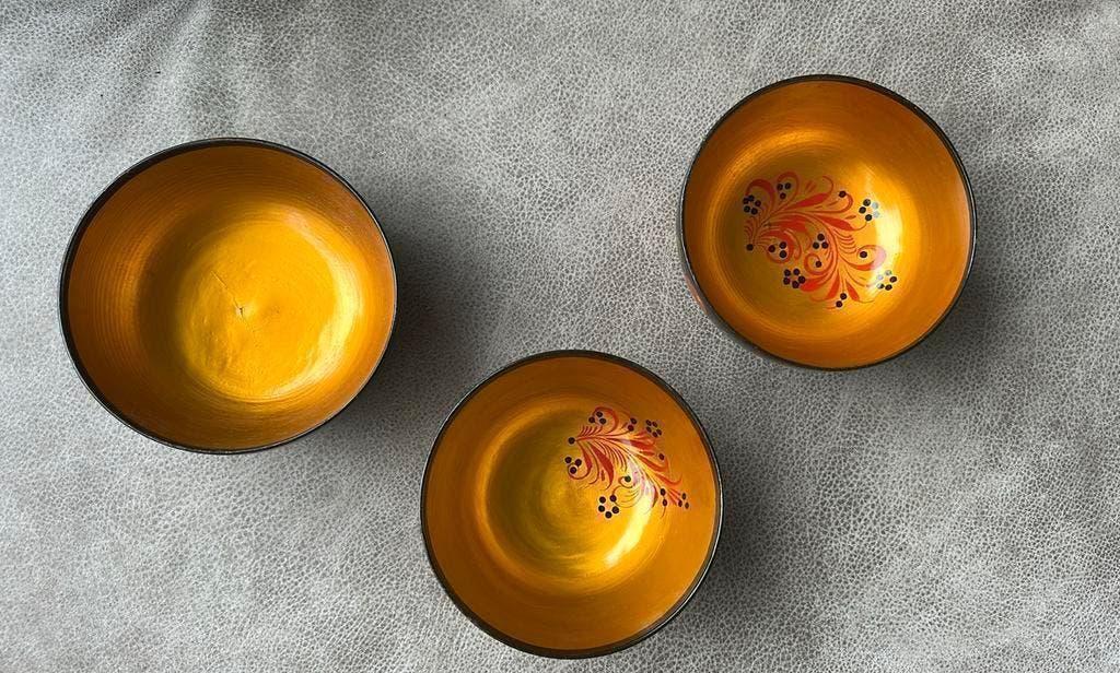 3 Handgeschilderde houten schaaltjes van Khokhloma, Ophalen of Verzenden