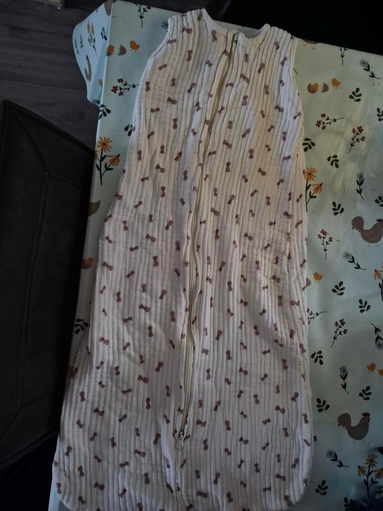 2 baby slaapzakjes, Kinderen en Baby's, Dekens, Slaapzakjes en Inbakerproducten, Ophalen of Verzenden, Gebruikt, 70 tot 85 cm