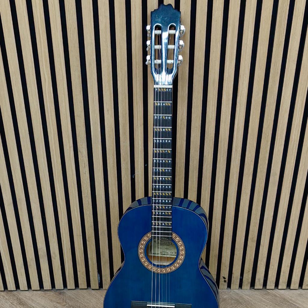 Kirkland 210525 Mod 34 Classic Guitar Blue 3/4 - Prima!, Flex Ltd., Zo goed als nieuw, https://flex.com/contact-us, Nobelstraat 10, 5807 GA Oostrum LB, Limburg, Nederland