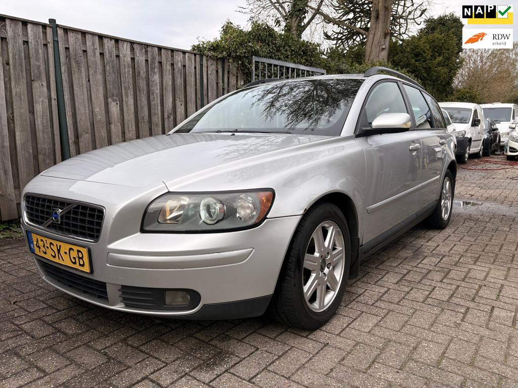 Volvo V50 2.4 Elite - automaat - airco - cruise control, Stof, Gebruikt, 700 kg, 2435 cc