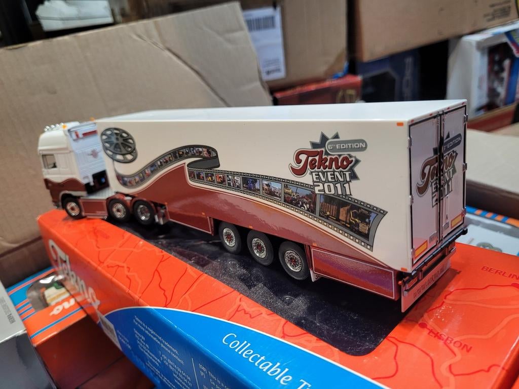 Scania truck evenement 2011, Hobby en Vrije tijd, Modelauto's | 1:50, T, Nieuw, T, Tekno
