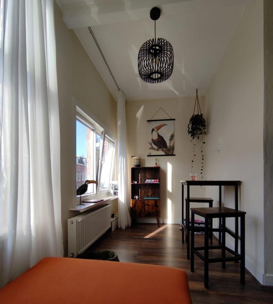 Vintage kast met bijpassende tafel en 2 krukken, Huizen en Kamers