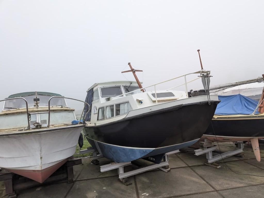 Motorkruiser Doerak 750, Vaarklaar!, Watersport en Boten, Motorboten en Motorjachten, Ophalen, Gebruikt, Staal, Binnenboordmotor