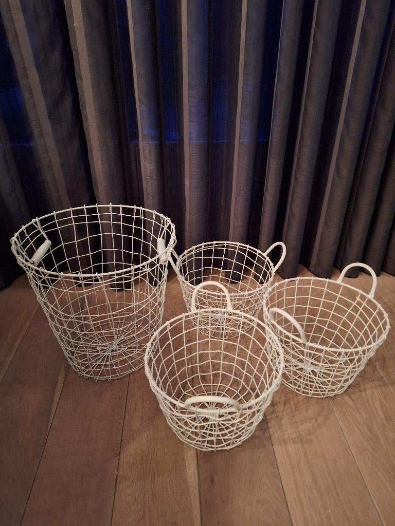 4 mooie witte draadmanden, Overige materialen, Mand, Rond, Ophalen of Verzenden