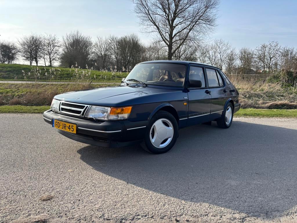 Saab 900 2.1 16v HB U9 1992 Midnight Blue, Elmo interieur, Auto's, Saab, Voorwielaandrijving, 4 cilinders, Blauw, Particulier